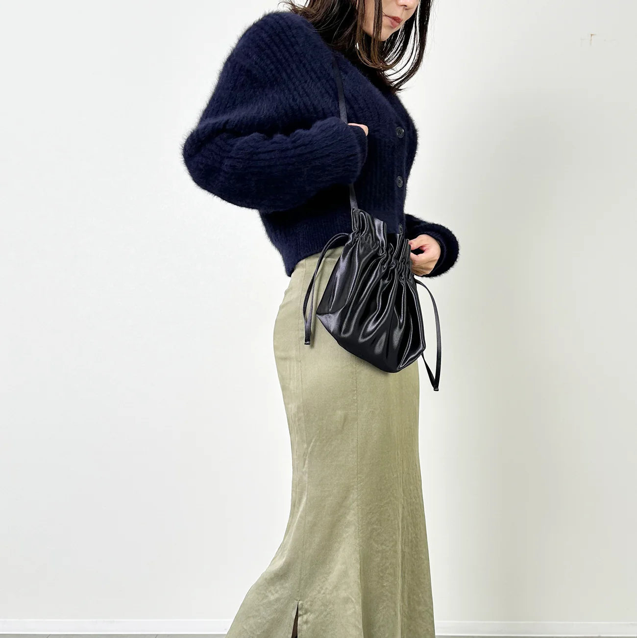 MATE MONO | Hikaru Series Shiny Black Shell Bag