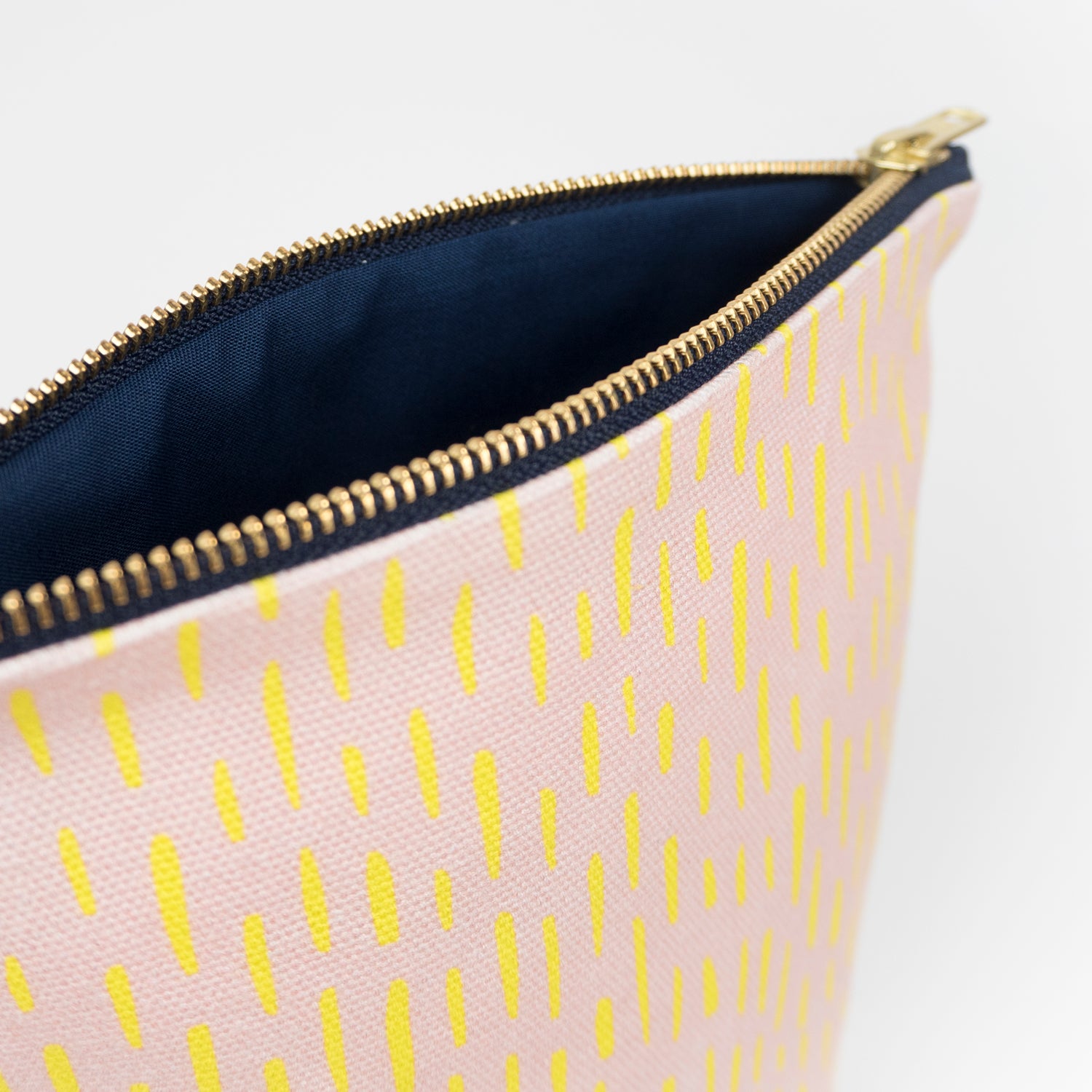 Lizzie for SMUG | Canopy Standing Zip Pouch