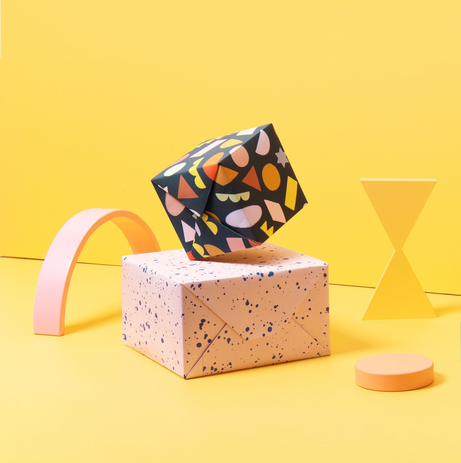 Lizzie for SMUG | Carnival Dark Green Gift Wrap