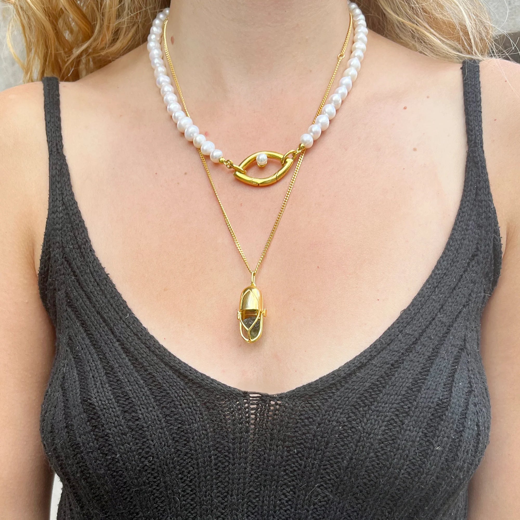 Eye Opener Pearl Necklace | Gold