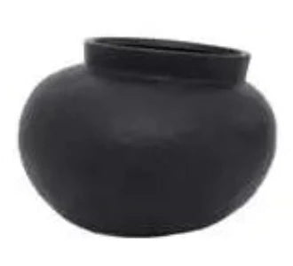 UNC | Black Ceramic Calm Vase