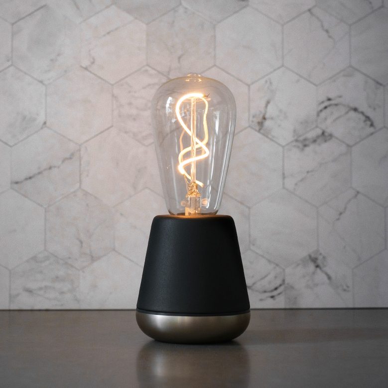 Humble ONE Cordless Table Lamp | Shiny Gold