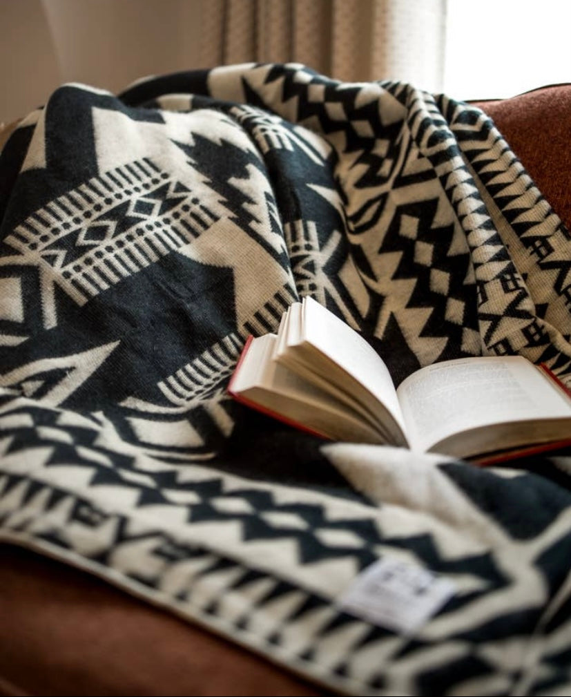 Awa Blanket | Black