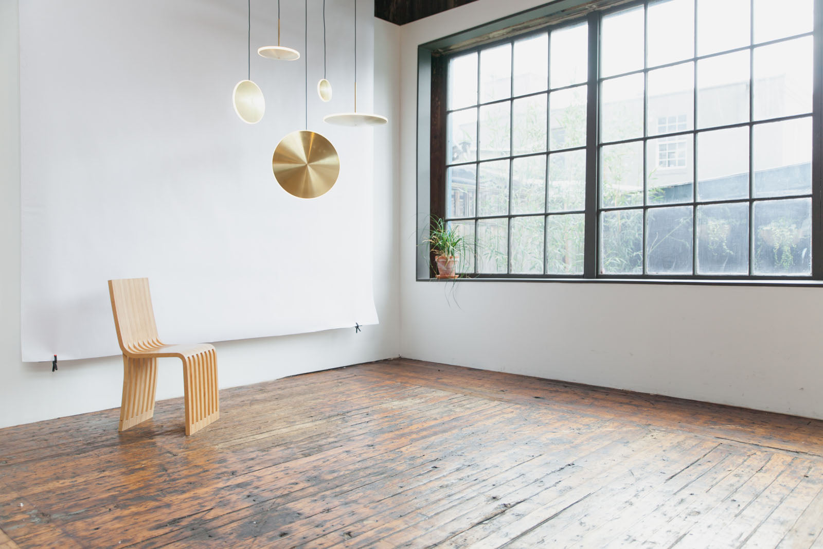 GRAYPANTS Chrona Lights | Dish6v Brass Pendant